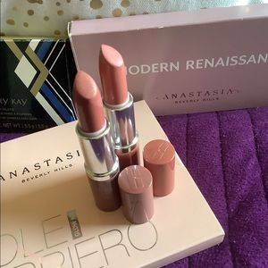 2 Bundle Clinique Classic Pop Lipsticks